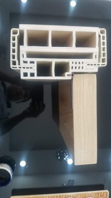 mặt cắt thực tế của cửa nhựa gỗ composite
