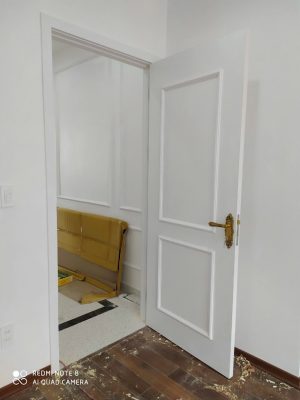 cửa nhựa composite trắng soi huỳnh